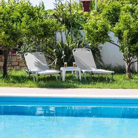 Afroditi 4 Villa